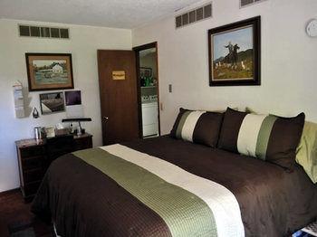 Lazy T Ranch Guest House Manhattan Eksteriør billede