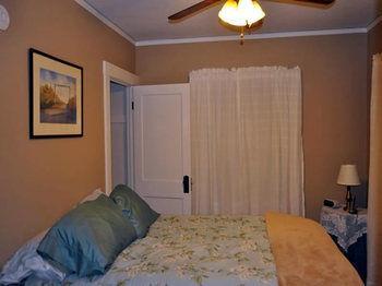 Lazy T Ranch Guest House Manhattan Eksteriør billede